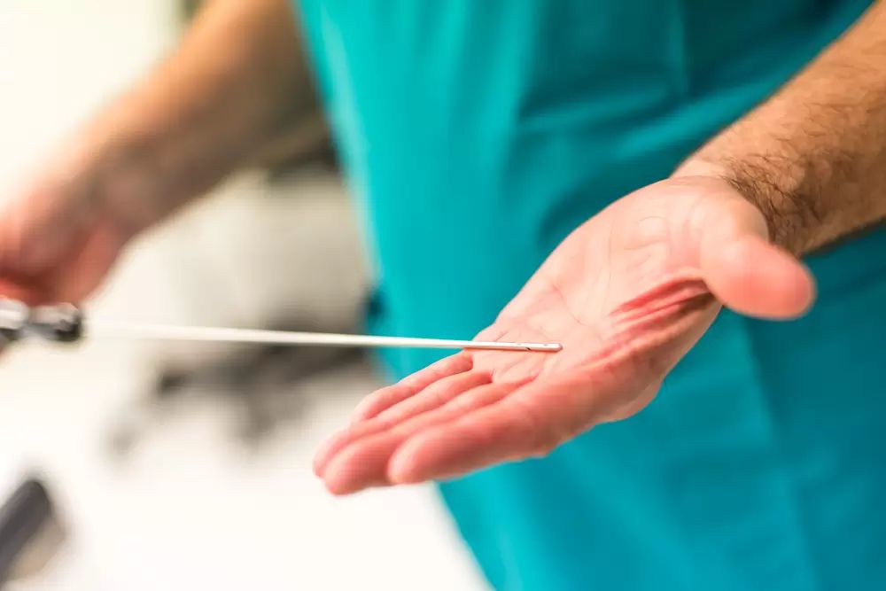 kanyly, které se používají při velkoobjemové liposukci