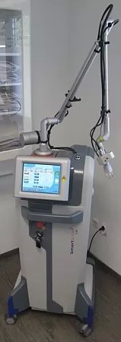 omladenie pleti frakčným CO2 laserom