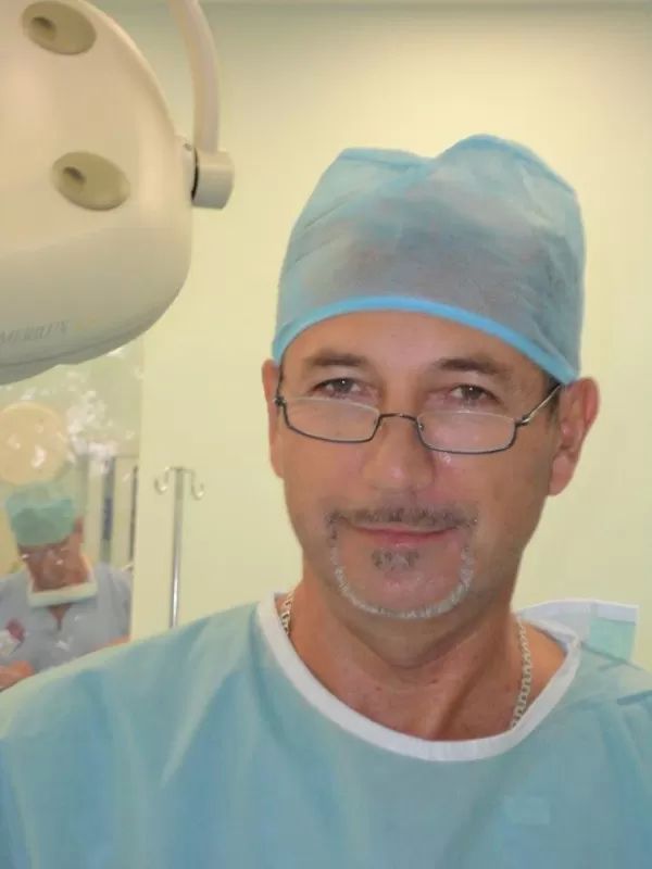 jak odstranit druhou bradu. fotky před a po liposukci brady
